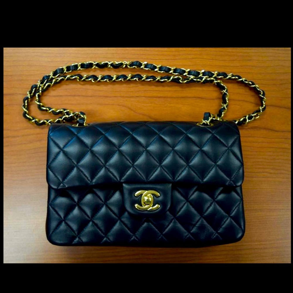 Chanel Classic 2.55 medium, black, burgundy interior, gold hardware, 6x9.9x2.5